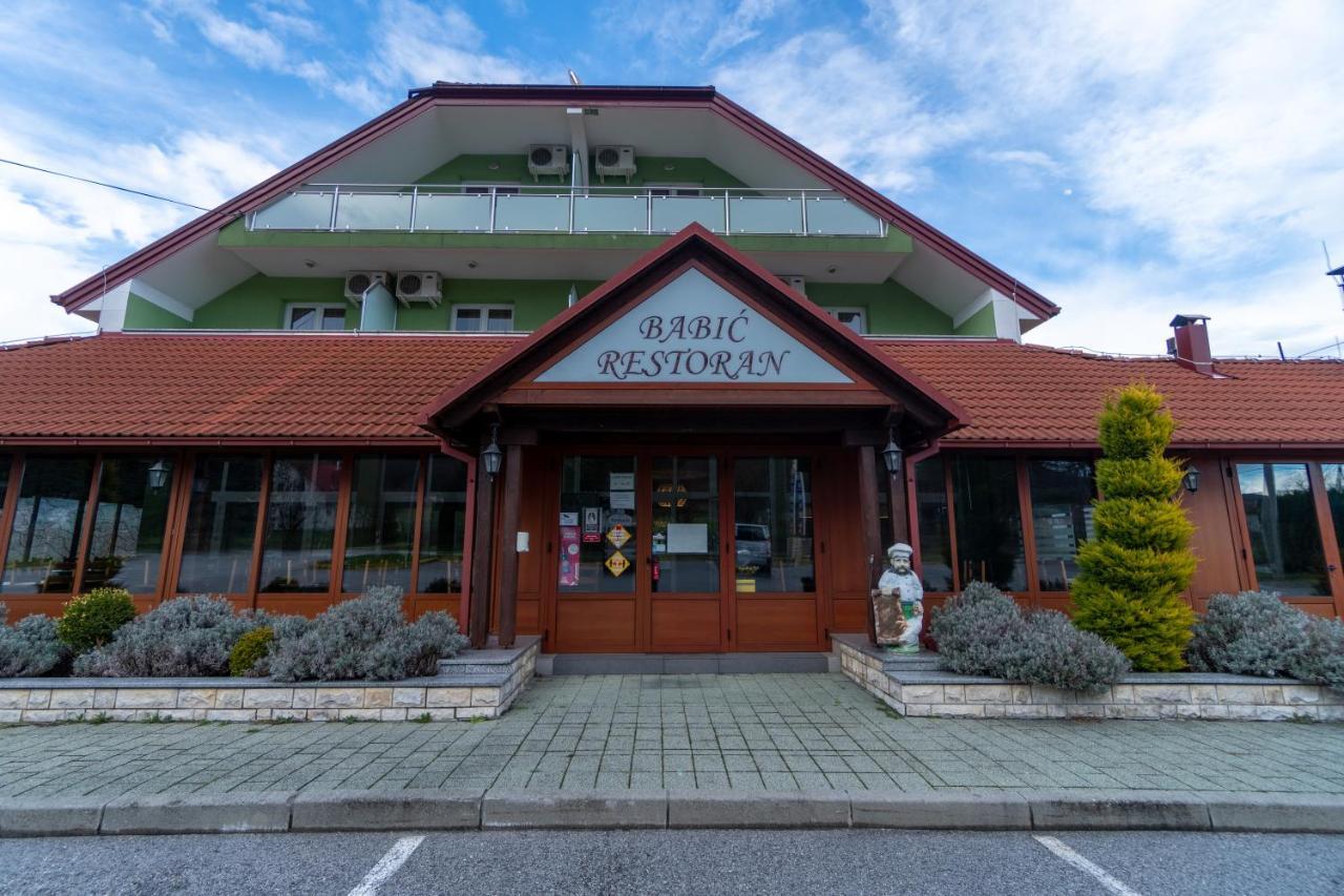 Hotel & Restaurant Babic Vranovaca エクステリア 写真