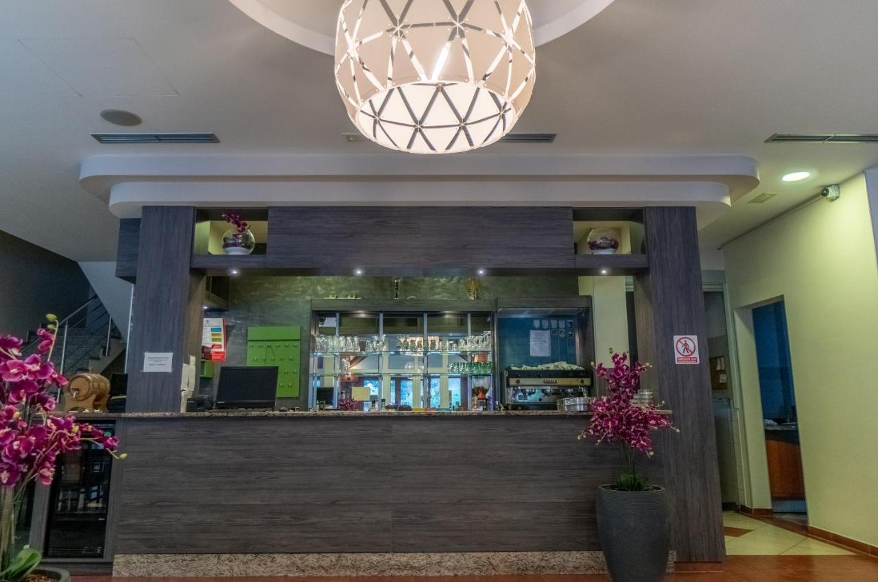Hotel & Restaurant Babic Vranovaca エクステリア 写真