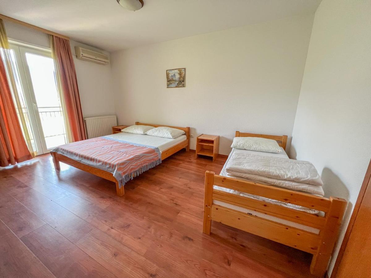 Hotel & Restaurant Babic Vranovaca エクステリア 写真
