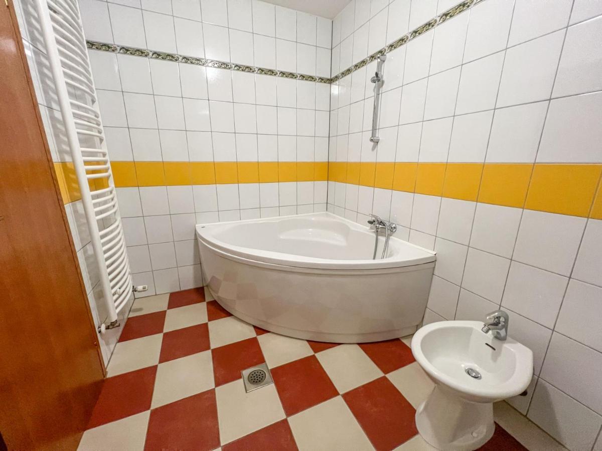 Hotel & Restaurant Babic Vranovaca エクステリア 写真
